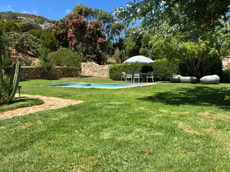 To Let 5 Bedroom Property for Rent in San Michel Western Cape